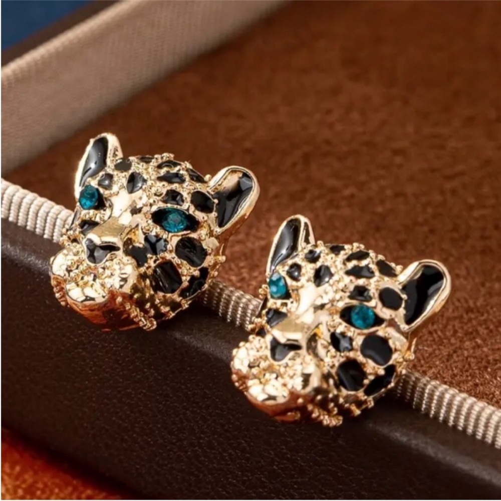 Gold Leopard Head Stud Earrings with Black Spots and Teal Eyes - Picture 3 of 4
